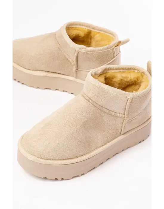 Bej Süet İçi Kürklü Kışlık Kapalı Burun Kadın Günlük Terlik
