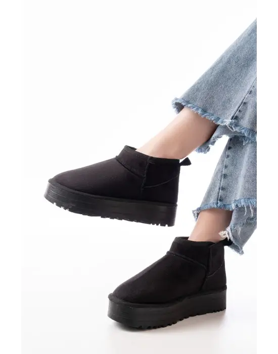 Siyah Süet İçi Kürklü Kışlık Kapalı Burun Kadın Günlük Terlik