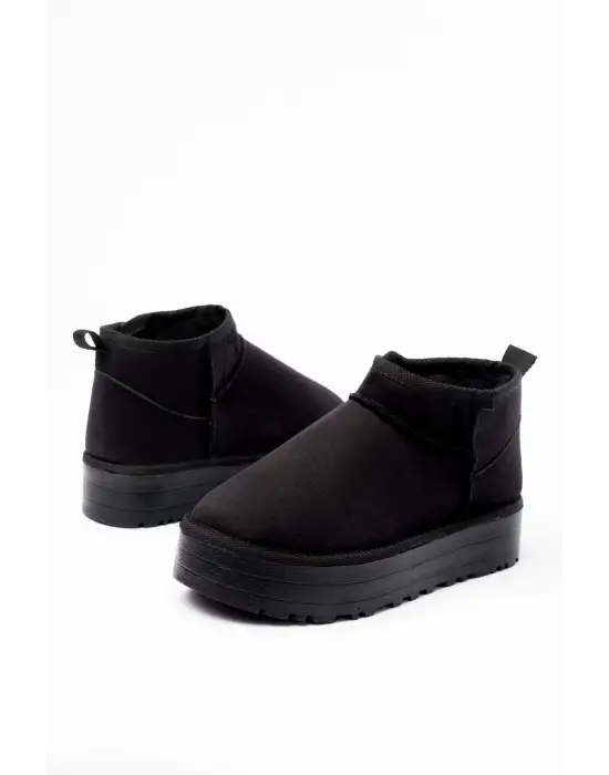 Siyah Süet İçi Kürklü Kışlık Kapalı Burun Kadın Günlük Terlik