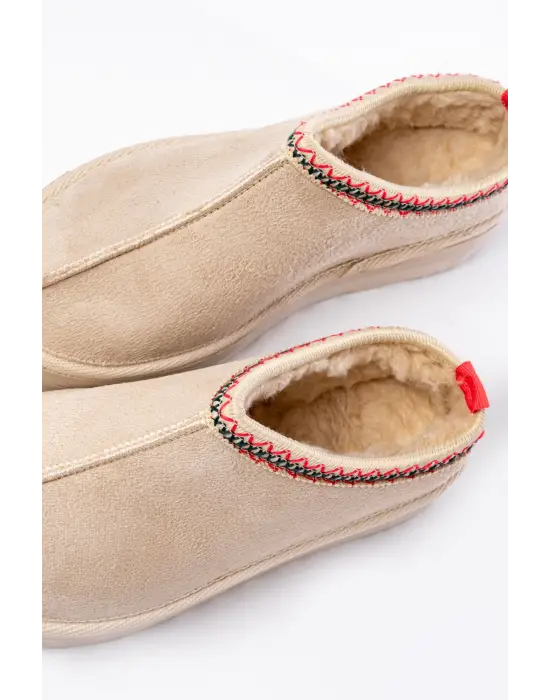 Bej Süet İçi Kürklü Kışlık Kapalı Burun Kadın Günlük Terlik