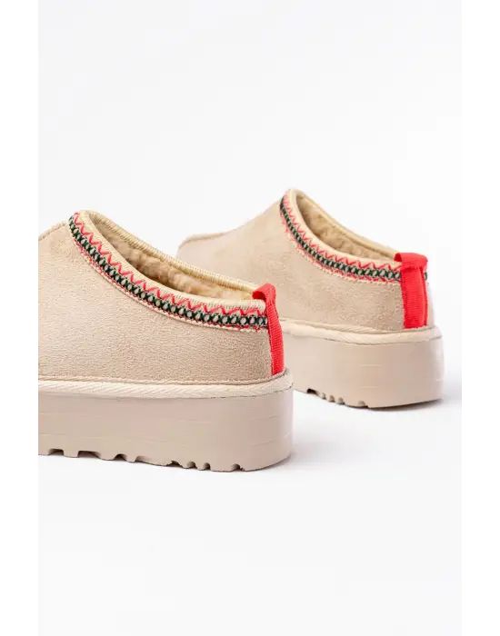 Bej Süet İçi Kürklü Kışlık Kapalı Burun Kadın Günlük Terlik