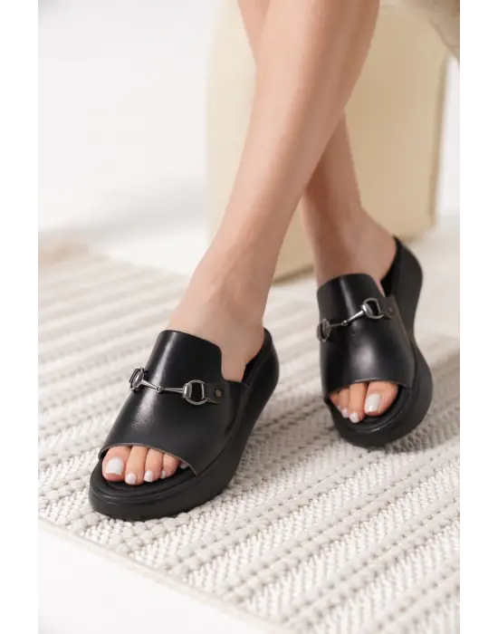 Nelly Siyah Hakiki Deri Terlik