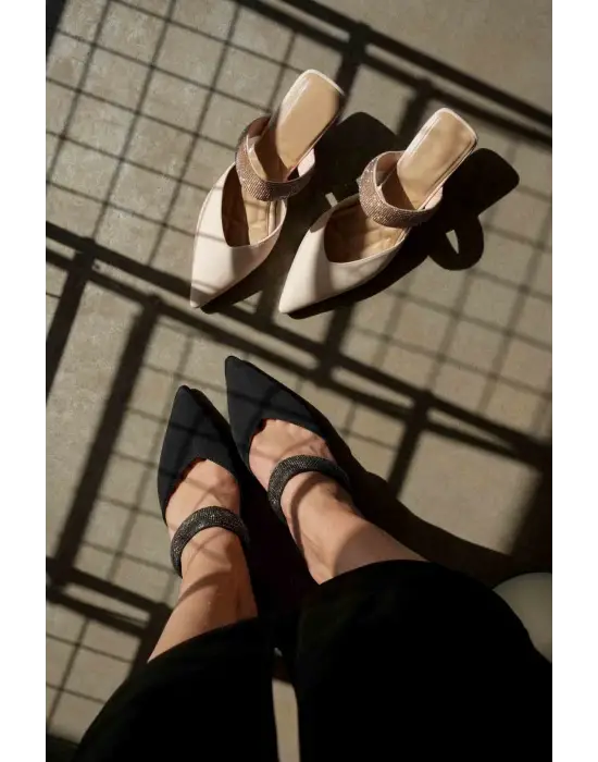 Nina Topuklu Siyah Kadın Terlik