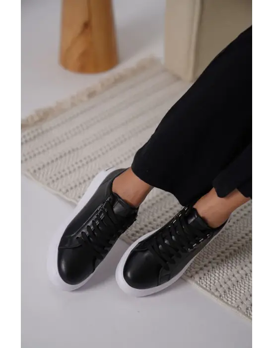 Nova Kadın Gümüş Detaylı Siyah Sneaker