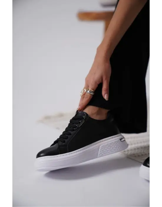 Nova Kadın Gümüş Detaylı Siyah Sneaker
