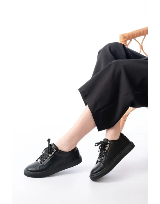 P-910 Siyah Bağcıklı Taban Dikişli Günlük Kadın Spor