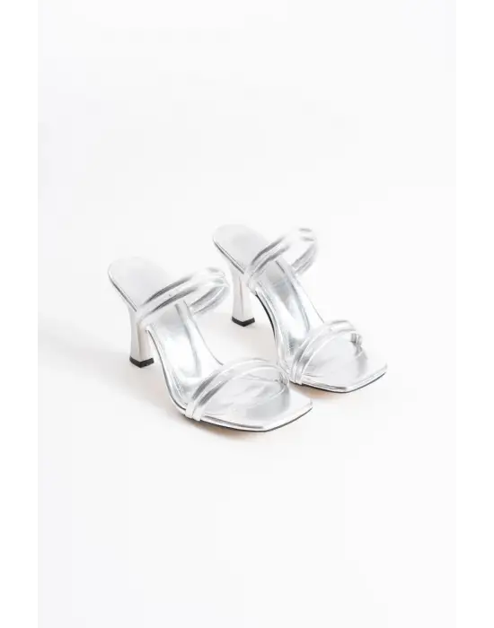 Petra Kadın Gümüş Topuklu Terlik