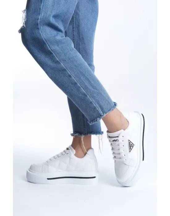 Prag Bağcıklı Ortopedik Taban Desenli Kadın Sneaker Spor Ayakkabı  Bt - Beyaz