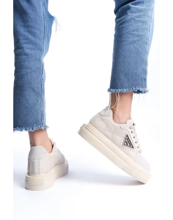 Prag Bağcıklı Ortopedik Taban Desenli Kadın Sneaker Spor Ayakkabı  Kt - Krem