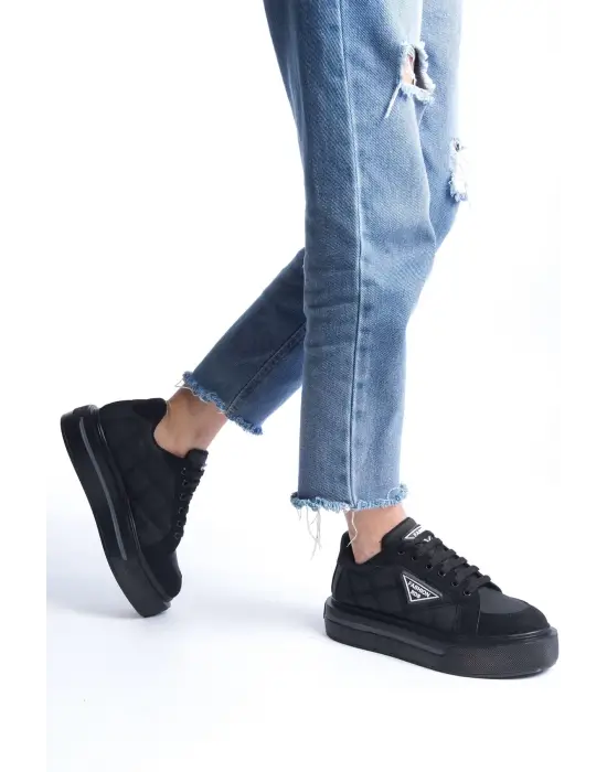 Prag Bağcıklı Ortopedik Taban Desenli Kadın Sneaker Spor Ayakkabı  St - Siyah