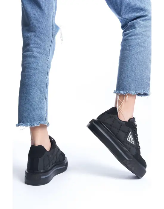 Prag Bağcıklı Ortopedik Taban Desenli Kadın Sneaker Spor Ayakkabı  St - Siyah