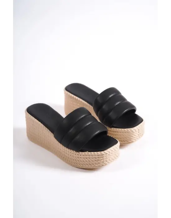 Reına Dolgu Topuklu Ortopedik Taban Hasır Görünümlü Kadın Terlik Kt - Siyah