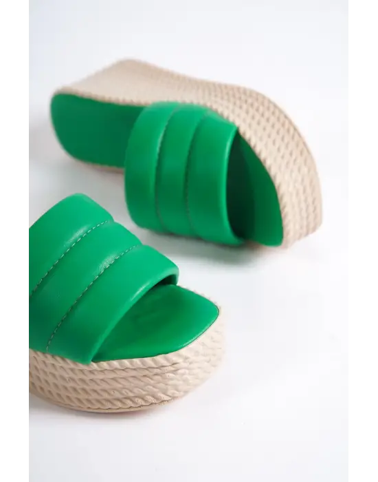 Reına Dolgu Topuklu Ortopedik Taban Hasır Görünümlü Kadın Terlik Kt - Yeşil