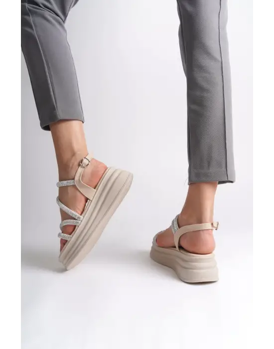 Rıley İnce Tokalı Taşlı Şeritli Ortopedik Taban Kadın Sandalet  Kt - Krem