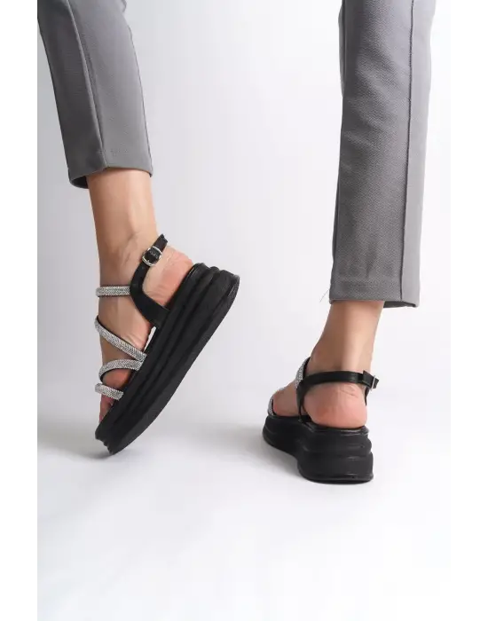 Rıley İnce Tokalı Taşlı Şeritli Ortopedik Taban Kadın Sandalet  St - Siyah