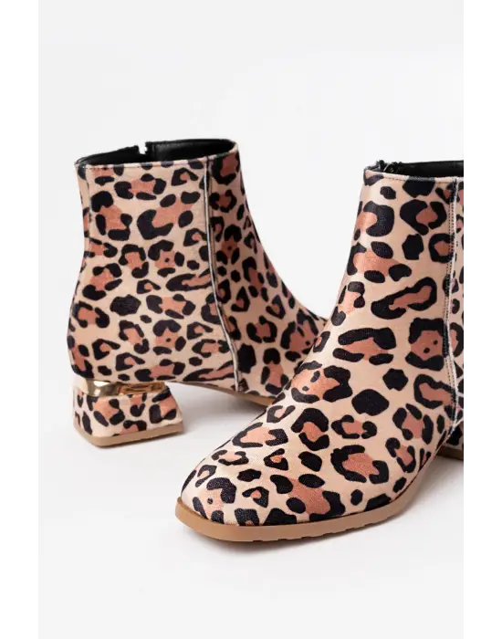 Leopar Topuklu Fermuarlı Günlük Kadın Bot