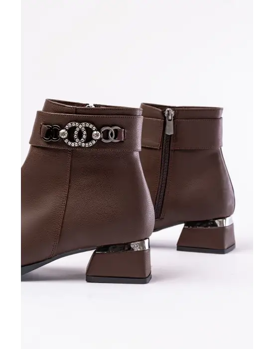 Kahverengi Toka Aksesuarlı Topuklu Fermuarlı Günlük Kadın Bot
