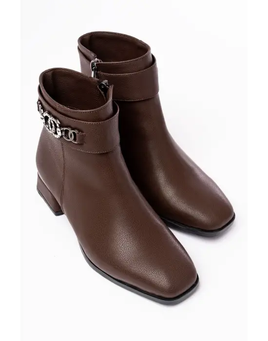 Kahverengi Toka Aksesuarlı Topuklu Fermuarlı Günlük Kadın Bot