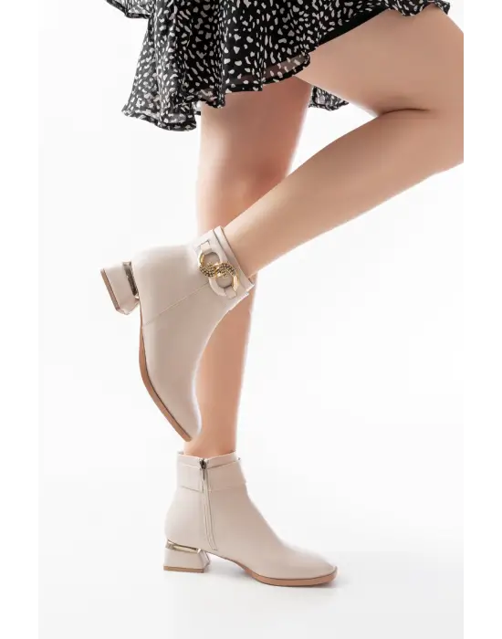 Bej Toka Aksesuarlı Topuklu Fermuarlı Günlük Kadın Bot