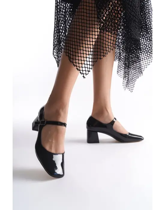 Rosalie Siyah Rugan Topuklu Kadın Ayakkabı