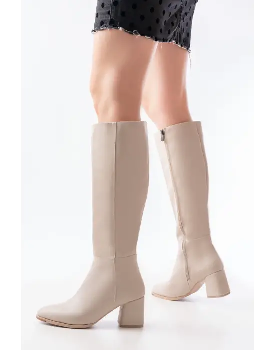 Bej Topuklu Fermuarlı Günlük Kadın Çizme