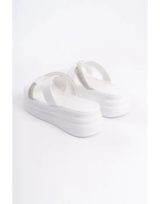 Ruby Düz Topuklu Taşlı Çapraz Şeritli Kalın Ve Ortopedik Taban Kadın Terlik  Bt - Beyaz