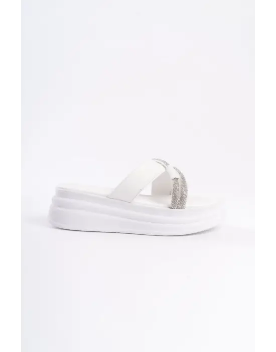 Ruby Düz Topuklu Taşlı Çapraz Şeritli Kalın Ve Ortopedik Taban Kadın Terlik  Bt - Beyaz