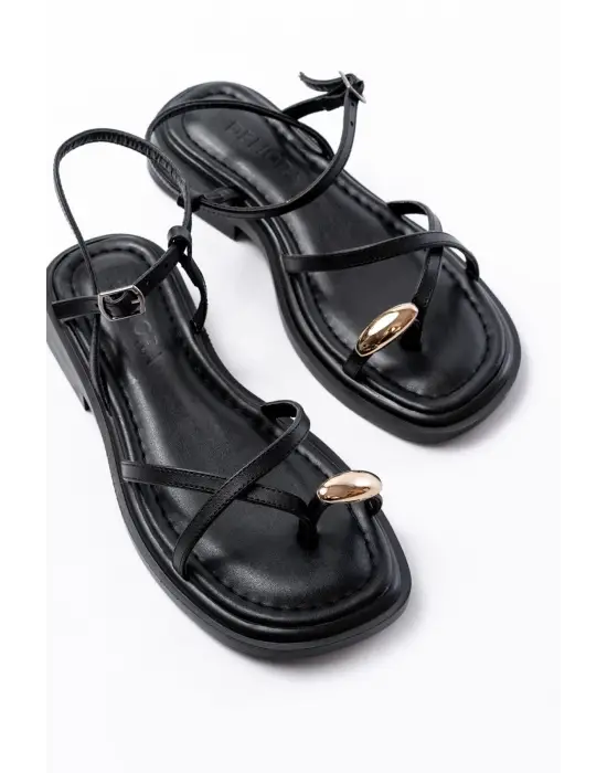 S-101 Siyah Parmak Arası Taş Detaylı Günlük Kadın Sandalet