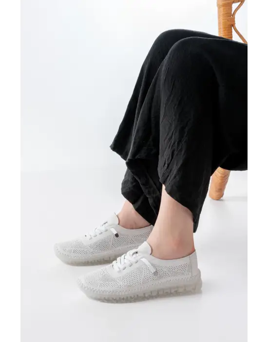 S-365  Beyaz Desenli Hakiki Deri Şeffaf Taban Kadın Spor Ayakkabı