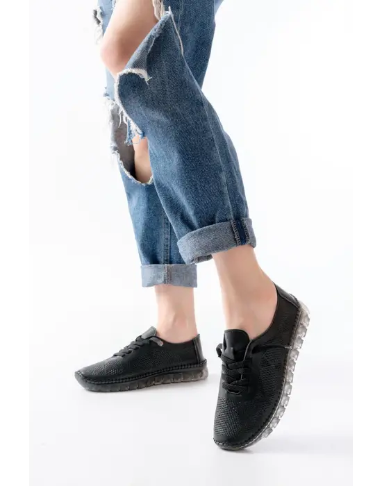 S-365  Siyah Desenli Hakiki Deri Şeffaf Taban Kadın Spor Ayakkabı