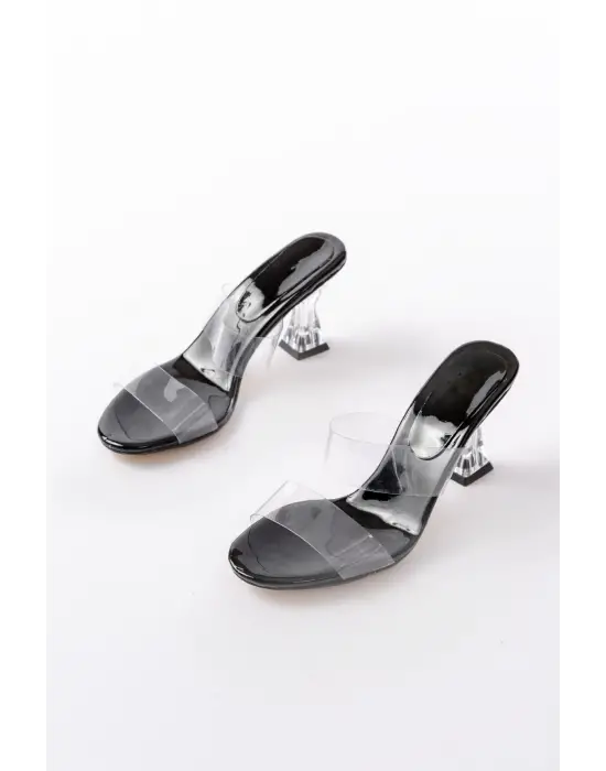 S-618 Siyah Rugan Tek Bantlı Topuklu Kadın Terlik