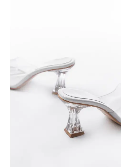 S-619 Beyaz Rugan Şeffaf Bantlı Şeffaf Topuklu Yuvarlak Burunlu Kadın Terlik