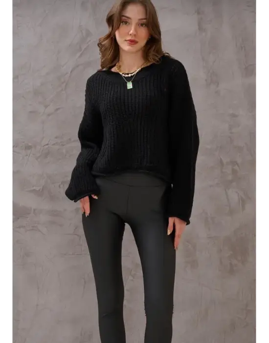 Salaş Delik Detaylı Kazak Siyah