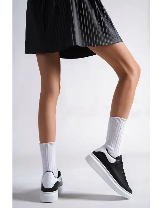 Samira Beyaz Detaylı Siyah Spor Ayakkabı