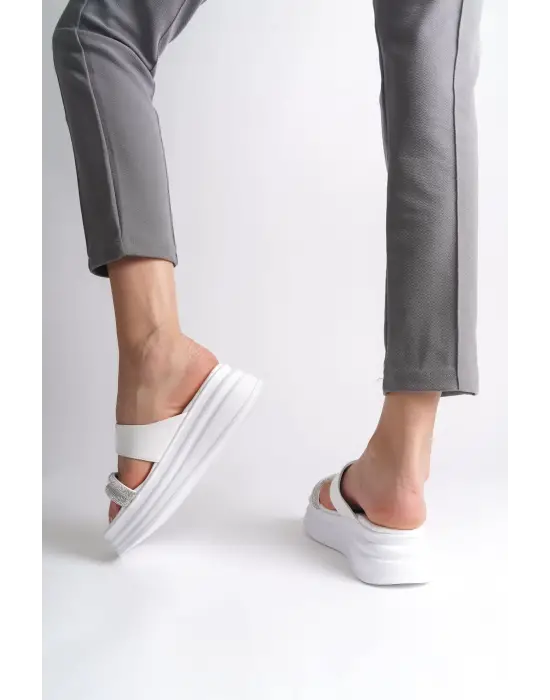 Sarah Düz Topuklu Taşlı Şeritli Kalın Ve Ortopedik Taban Kadın Terlik  Bt - Beyaz