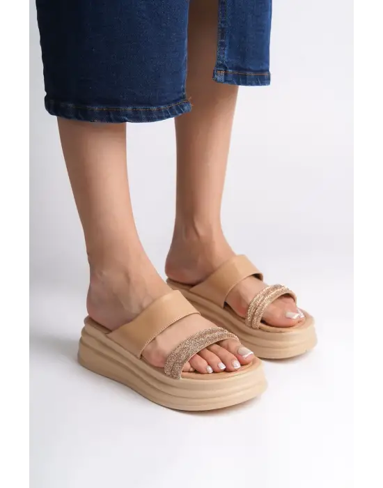 Sarah Düz Topuklu Taşlı Şeritli Kalın Ve Ortopedik Taban Kadın Terlik Tt - Ten