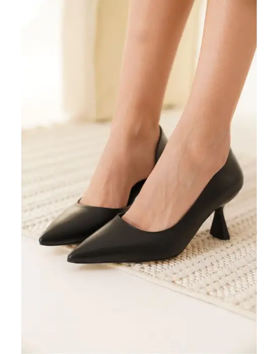 Seraphine Kadın Mat Siyah Topuklu Ayakkabı