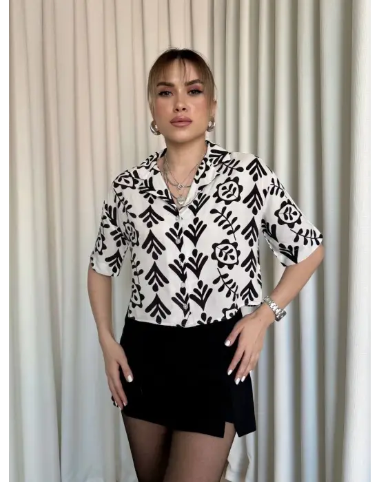 Siyah Beyaz Baskılı Crop Gömlek