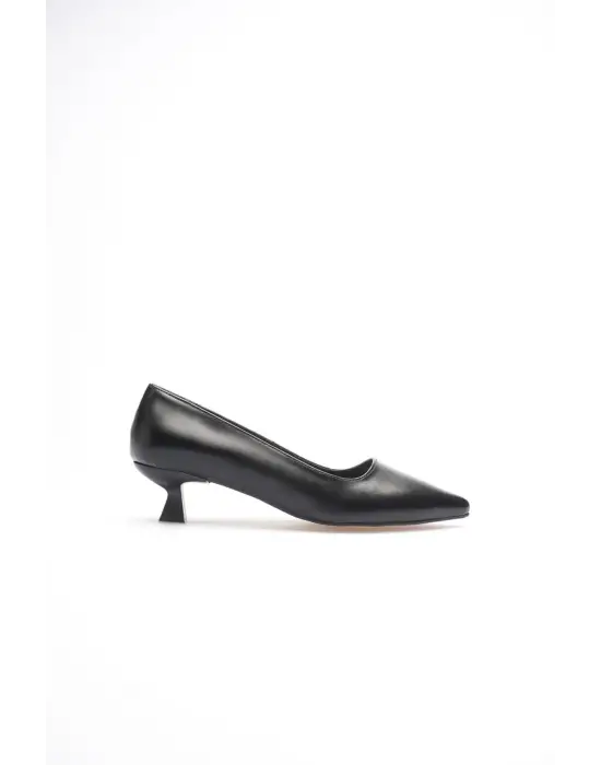 Siyah Kadın Günlük Kısa Topuklu Stiletto Ayakkabı TR20MS03A