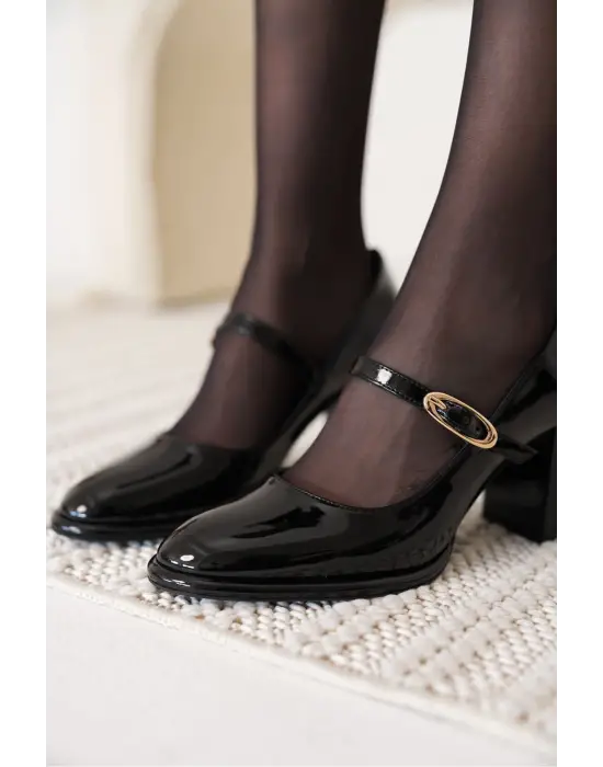 Siyah Kadın Topuklu Ayakkabı TR18MS12A