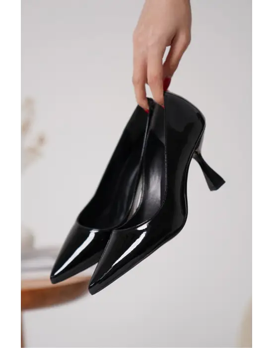 Siyah Rugan Kadın Stiletto TR18MS01A