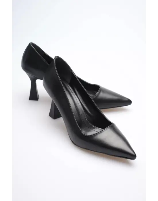 Siyah Sivri Burun Orta Topuklu Kadın Stiletto TR20MS02A