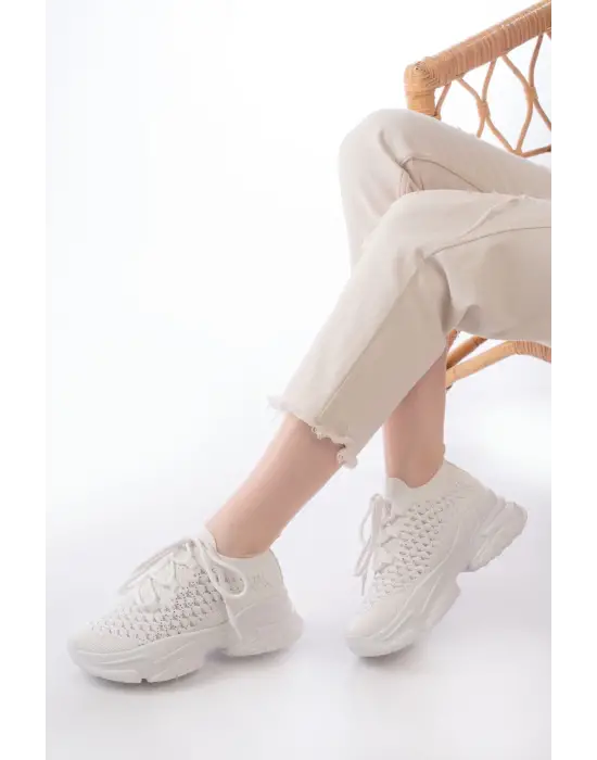 Sp-2024 Beyaz Günlük Bağcıklı Fileli Taş Aksesuarlı Kadın Spor Ayakkabı