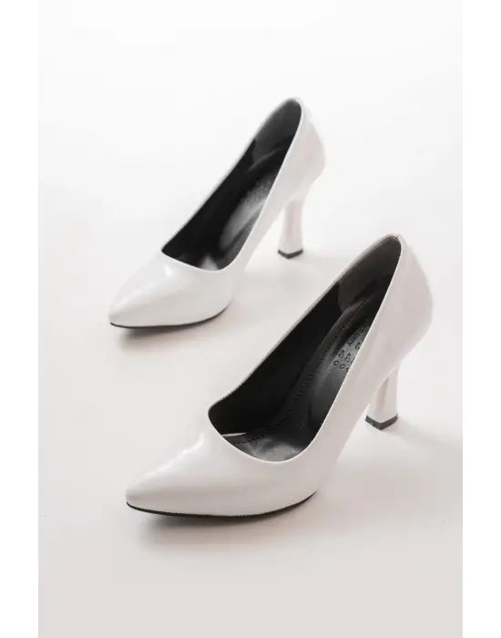 Beyaz Rugan Günlük 9 Cm Topuklu Bayan Stiletto Ayakkabı