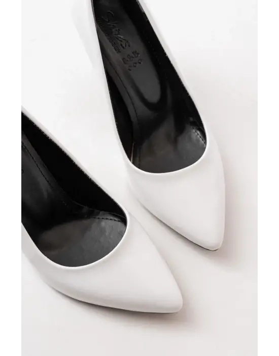 Beyaz Rugan Günlük 9 Cm Topuklu Bayan Stiletto Ayakkabı