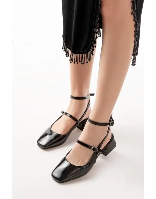 Siyah Rugan Günlük 4 Cm Topuklu Bayan Ayakkabı