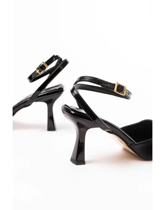 Siyah Rugan Günlük 7 Cm Topuklu Bayan Ayakkabı