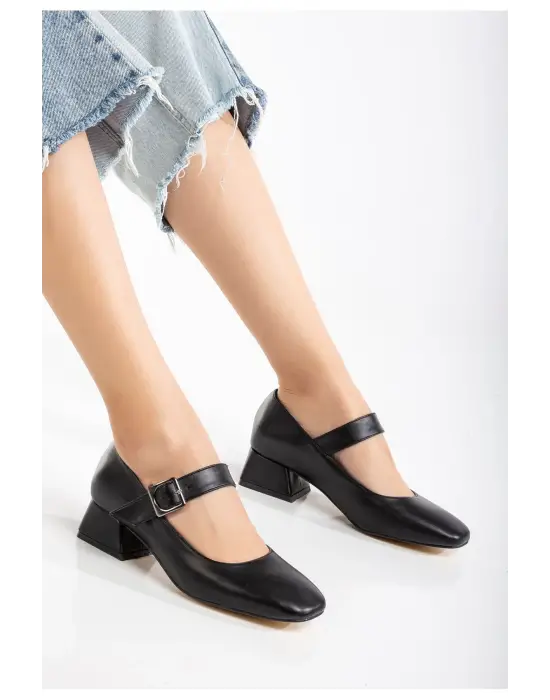 Siyah Günlük 4 Cm Topuklu Bayan Ayakkabı