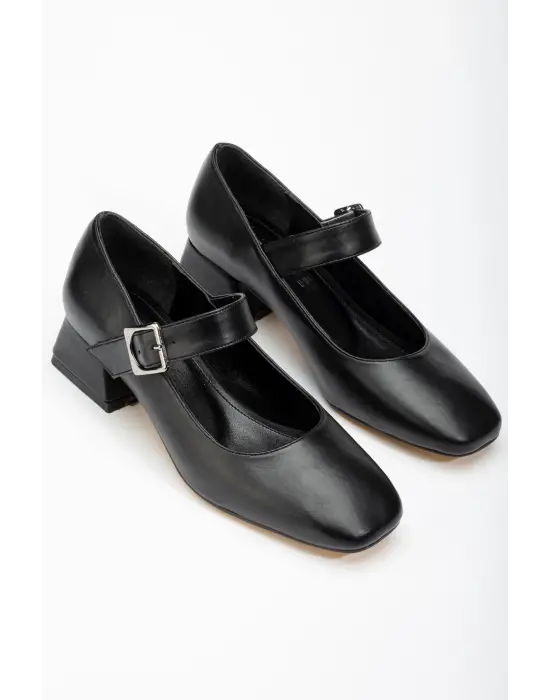 Siyah Günlük 4 Cm Topuklu Bayan Ayakkabı