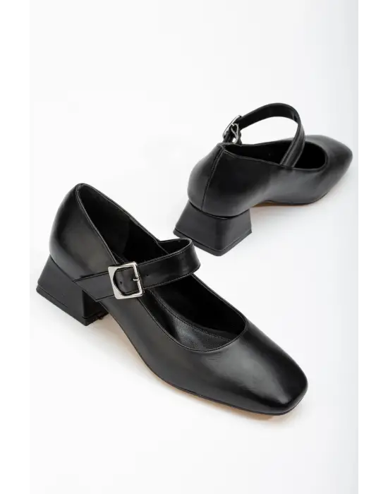 Siyah Günlük 4 Cm Topuklu Bayan Ayakkabı